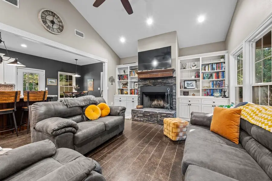 365 Trevino, Brookeland, TX 75931 - Image #2