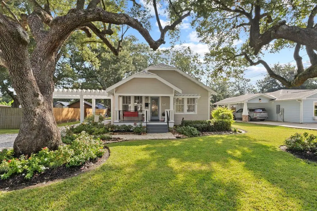 813 Block, Port Neches, TX 77651 - Image #1