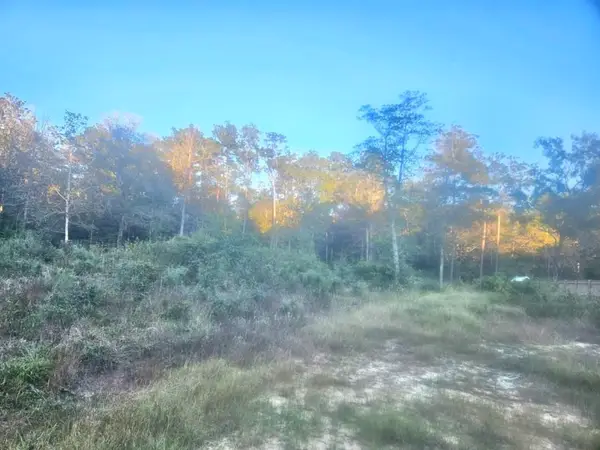 9855 N Park Rd, Lumberton, TX 77657