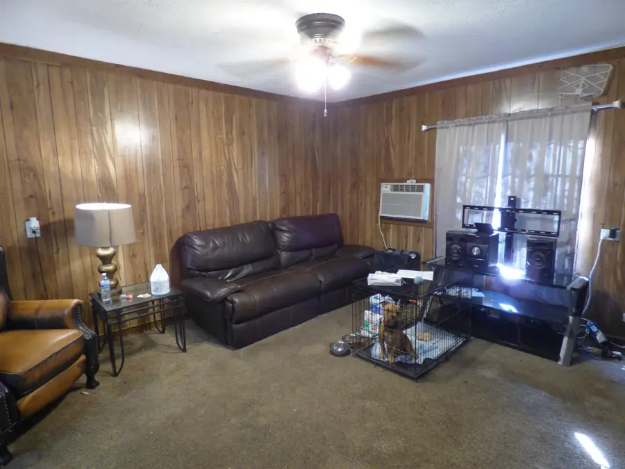 711 Rein, Orange, TX 77630 - Image #2