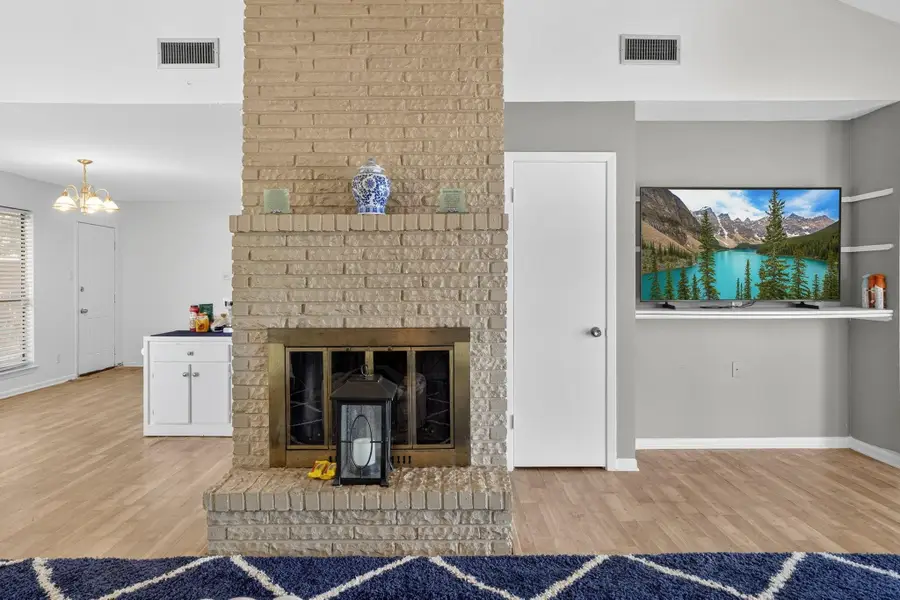 2210 W Link Dr, Orange, TX 77630 - Image #3