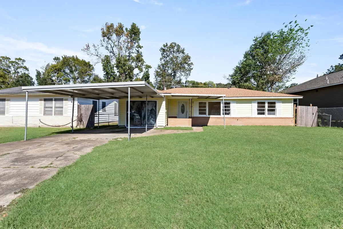 5470 Spencer Dr, Beaumont, TX 77708 - Image #1