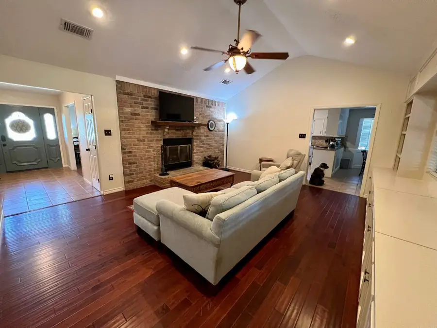 9207 BEVERLY DR., Orange, TX 77630 - Image #3