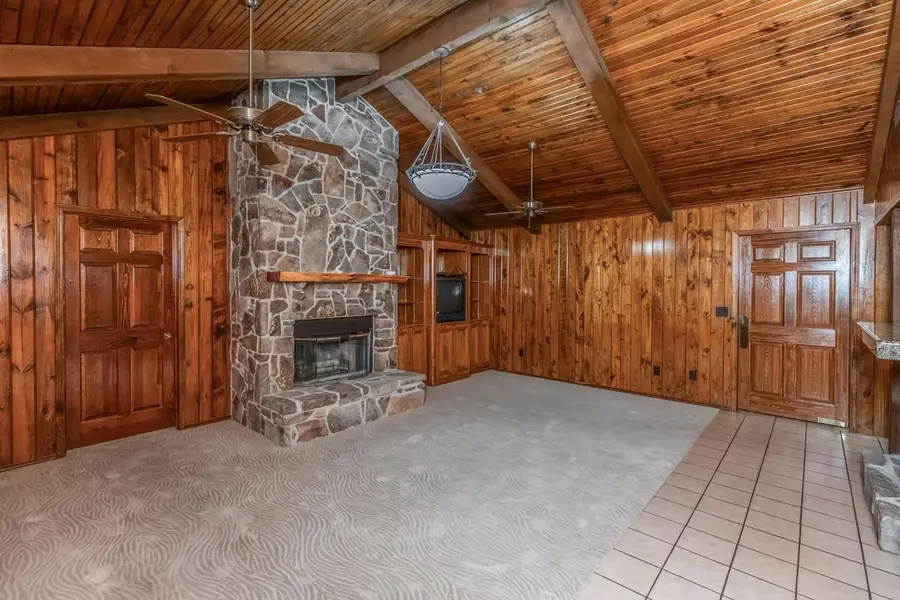 331 Shoreline Dr., Brookeland, TX 75931 - Image #3