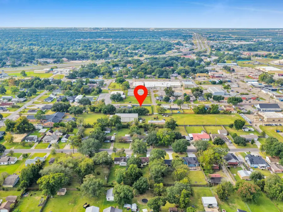 3820 Lincoln Avenue, Groves, TX 77619 - Image #2