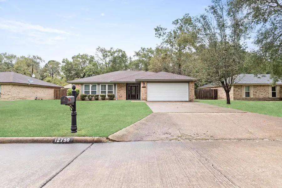 12790 Tanoak Dr, Beaumont, TX 77713 - Image #2