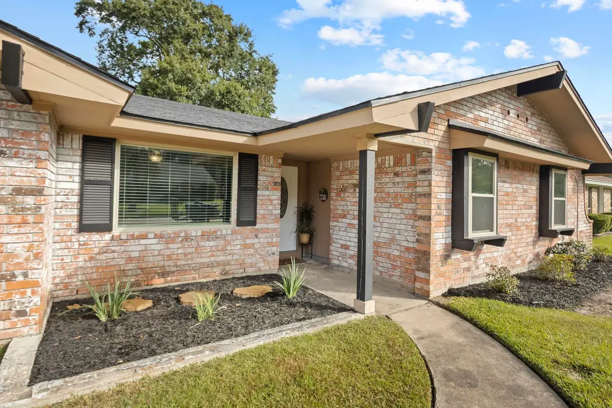 1924 Thousand Oaks, Orange, TX 77632 - Image #1