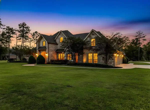 9110 BEAR CREEK DR., Kountze, TX 77625