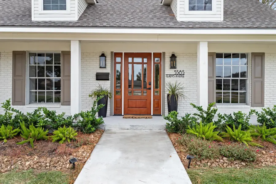 5585 GLADYS AVE, Beaumont, TX 77706 - Image #3