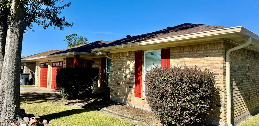 2210 FRIAR TUCK, Groves, TX 77619 - Image #2