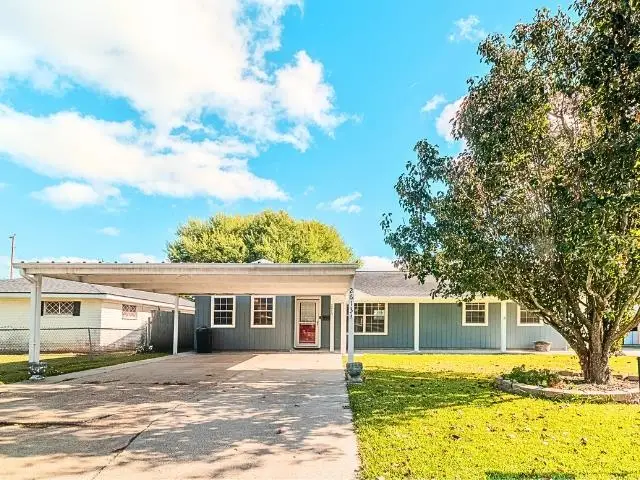 2613 Staton Ln., Port Neches, TX 77651-5032 - Image #1