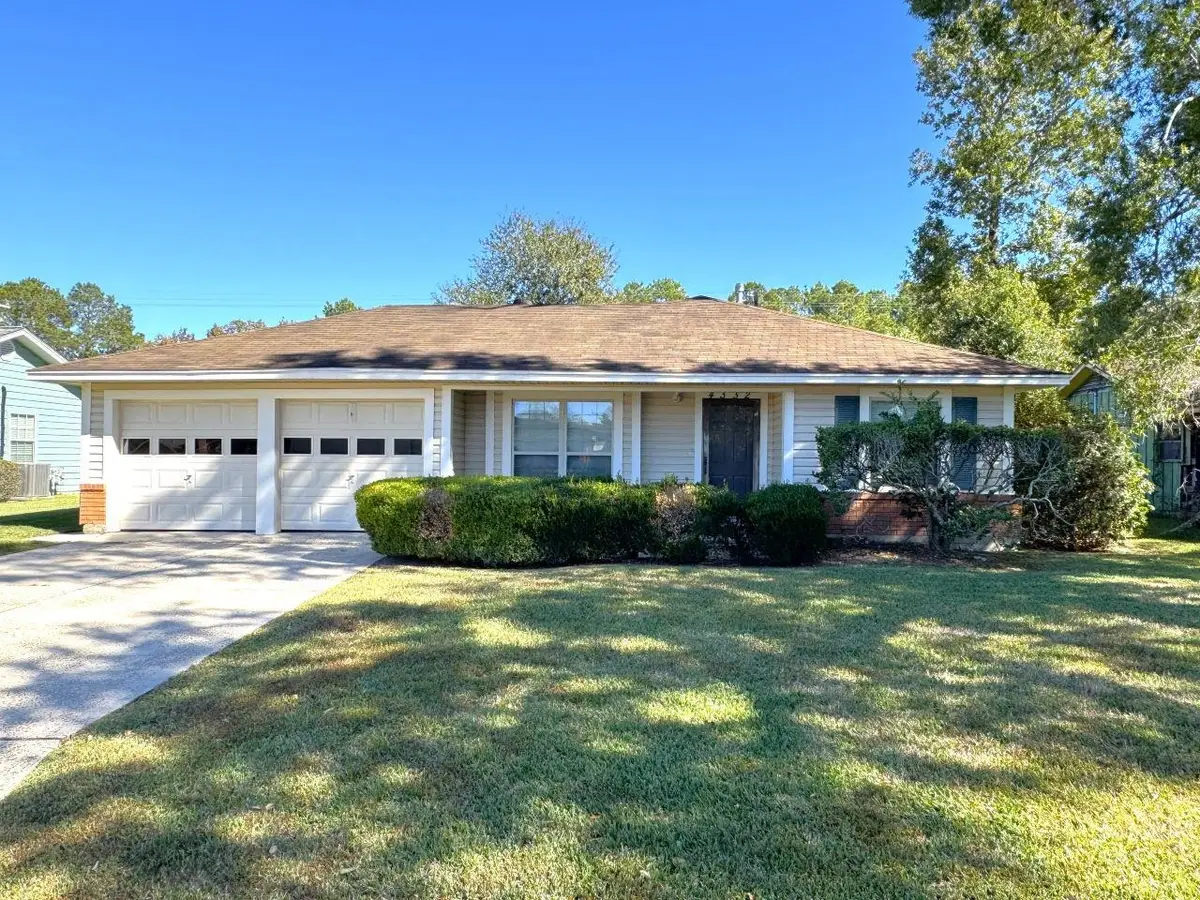 4332 Glenhurst, Orange, TX 77632 - Image #1