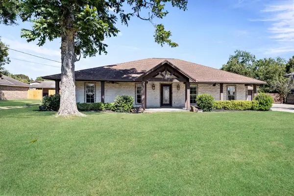 1010 Van Ave, Port Neches, TX 77651-5708