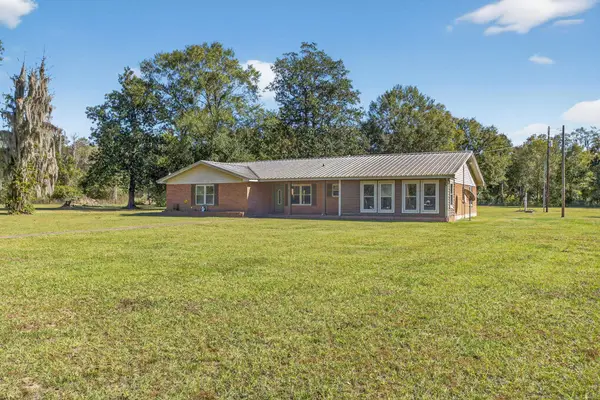 137 Private Road 8116, Orange, TX 77632