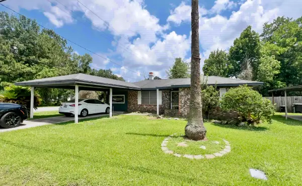 703 Park St, Vidor, TX 77662