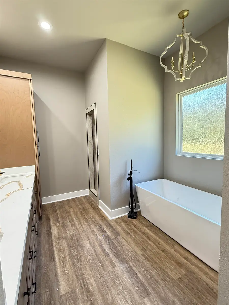 4560 Townsend Dr, Vidor, TX 77662 - Image #3