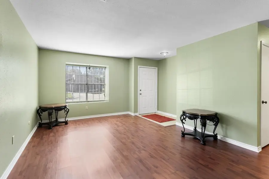 6658 Marshall Place Dr, Beaumont, TX 77706 - Image #2