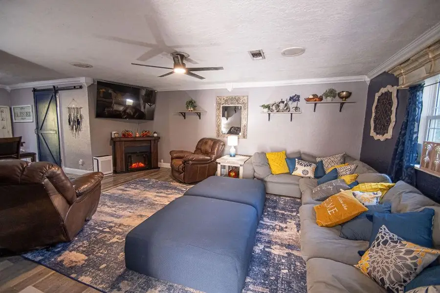 6220 Crosstimber Dr, Orange, TX 77632 - Image #2