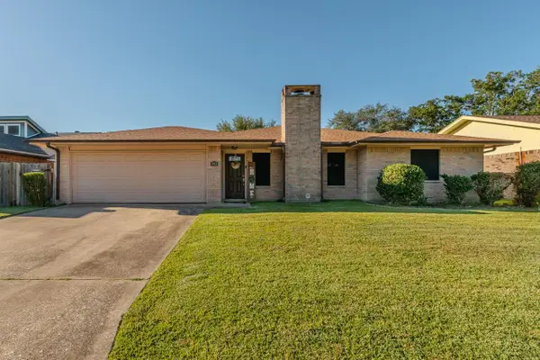 3813 Shadow Bend Ln., Port Arthur, TX 77642