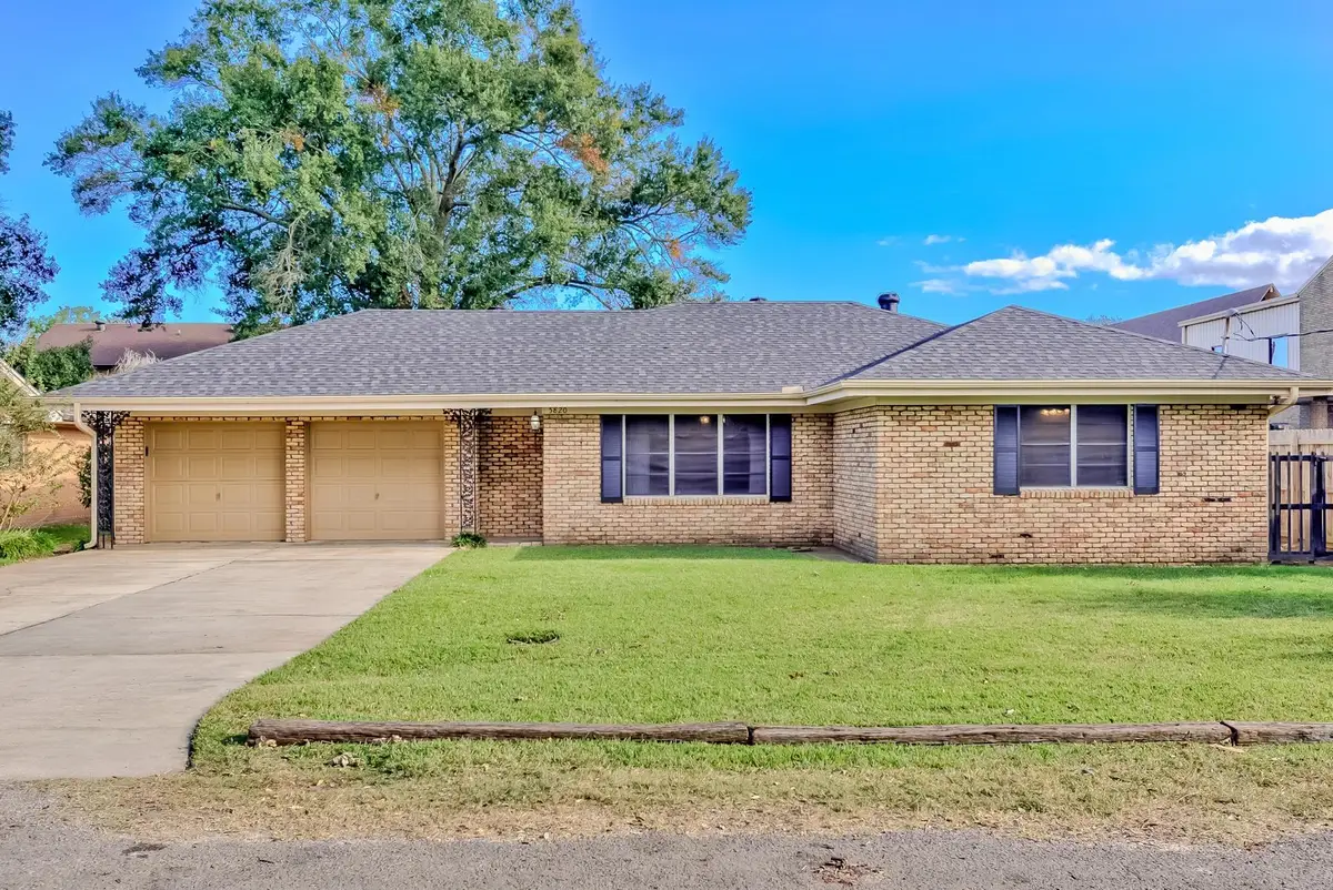 5820 W Madison, Groves, TX 77619 - Image #1
