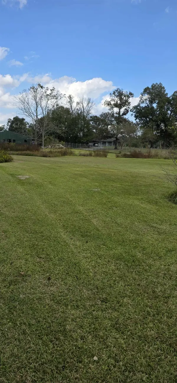 195 CR 4187, Orange, TX 77632