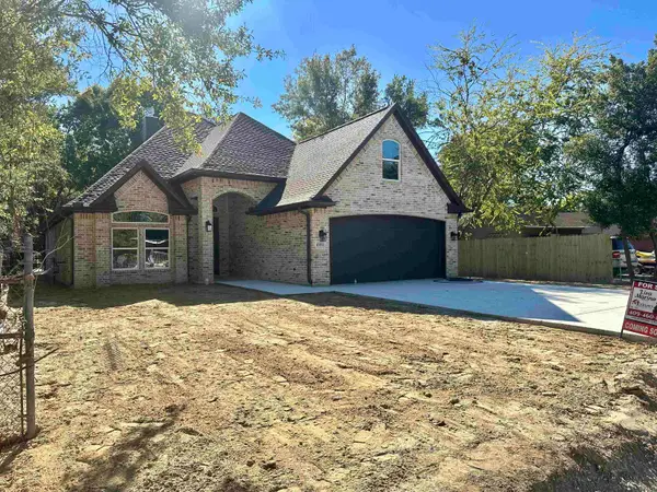 6370 32nd, Groves, TX 77619