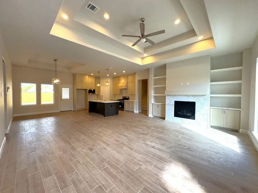 2620 Eloise Ct, Nederland, TX 77627 - Image #2