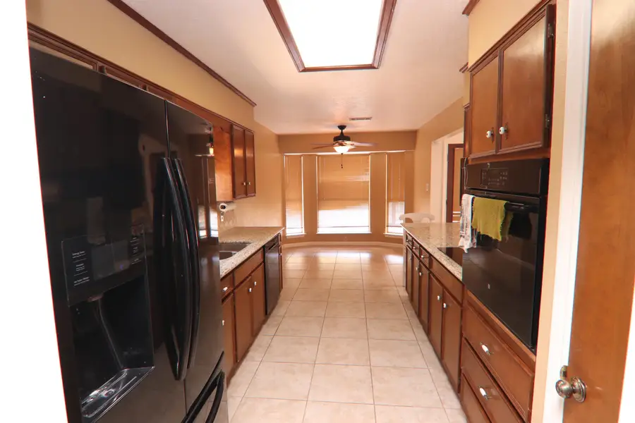 760 Lafayette Lane, Beaumont, TX 77706-9999 - Image #3