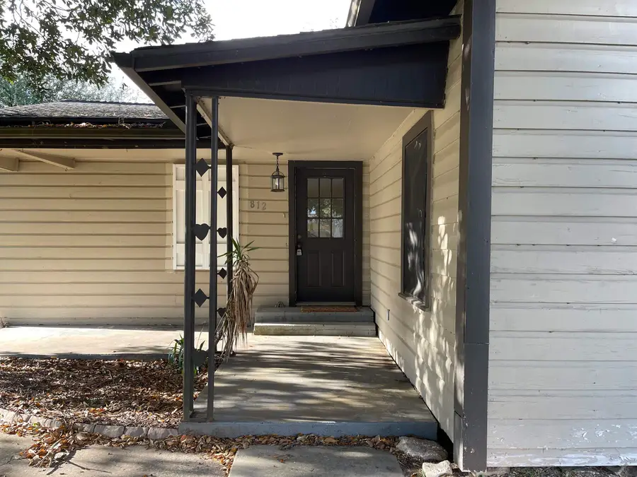 812 S Texas St., West Orange, TX 77630 - Image #3