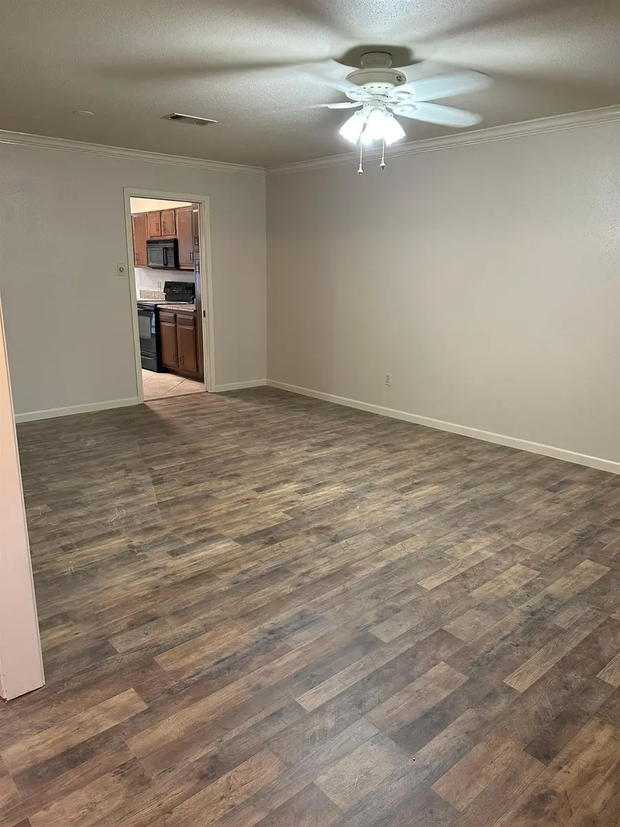 5830 Meadow Way, Beaumont, TX 77707 - Image #3