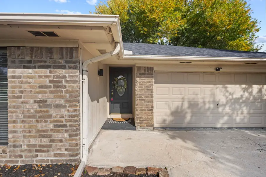 361 Roberts, Bridge City, TX 77611 - Image #2