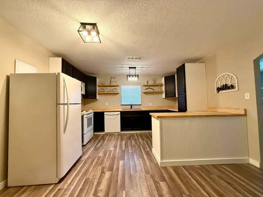 3295 Woodland Ridge Dr., Orange, TX 77632 - Image #2