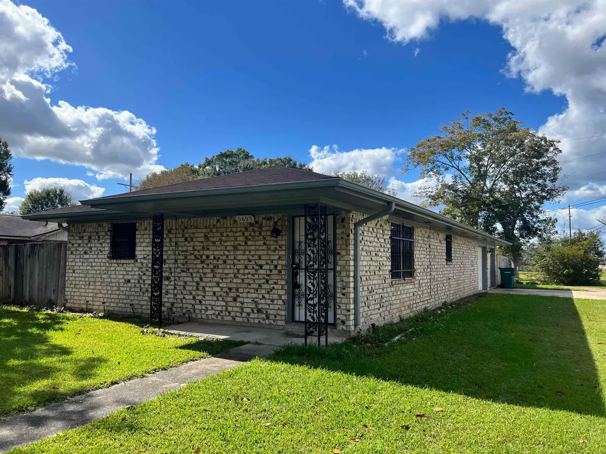 5895 Scenic Dr, Beaumont, TX 77713 - Image #1