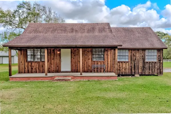 6060 Jade Ave, Port Arthur, TX 77640-1117