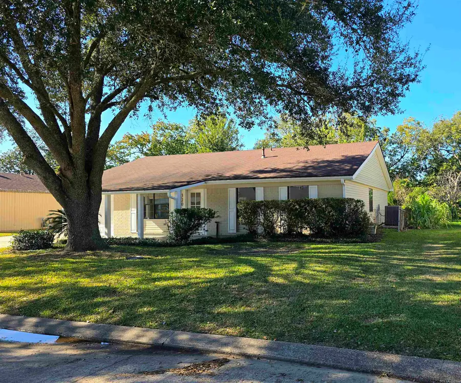 320 Avenue E, Nederland, TX 77627 - Image #2