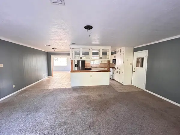 708 MYRTLE ST, Woodville, TX 75979