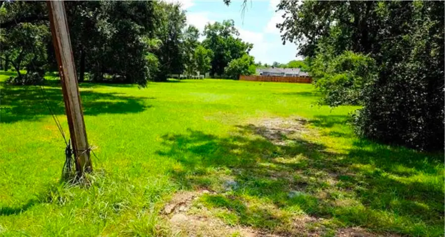 2927 Ruby Drive, Groves, TX 77619 - Image #2