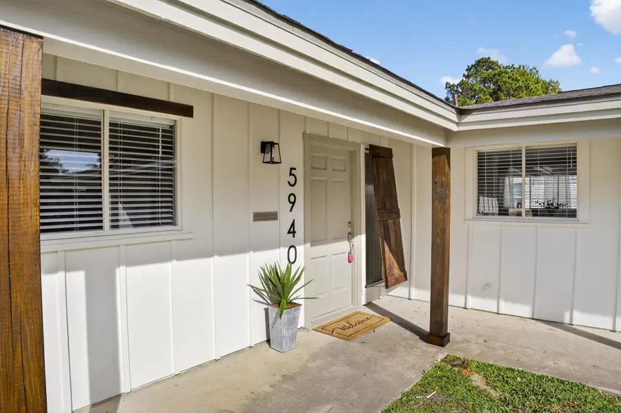 5940 Honeysuckle Dr, Beaumont, TX 77706 - Image #3