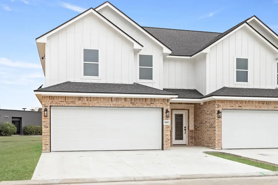 886 Meloreen Drive, Port Neches, TX 77651 - Image #2