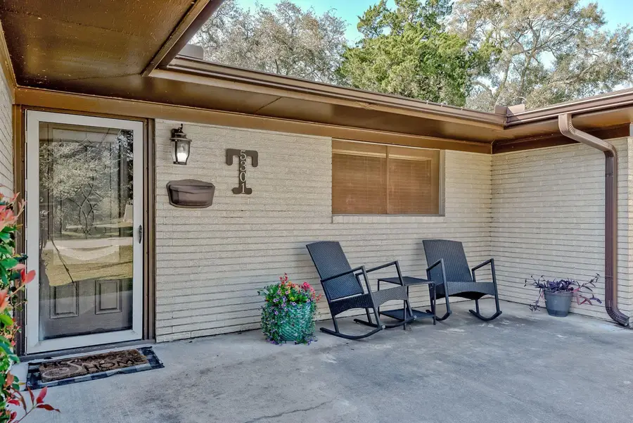 5301 Main Avenue, Groves, TX 77619 - Image #2