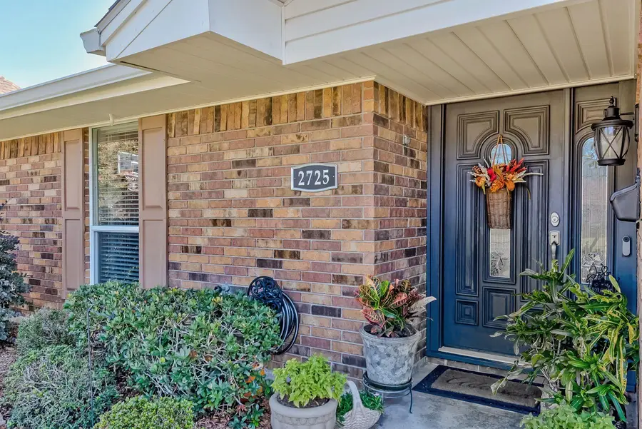 2725 Elizabeth Street, Port Neches, TX 77651 - Image #2