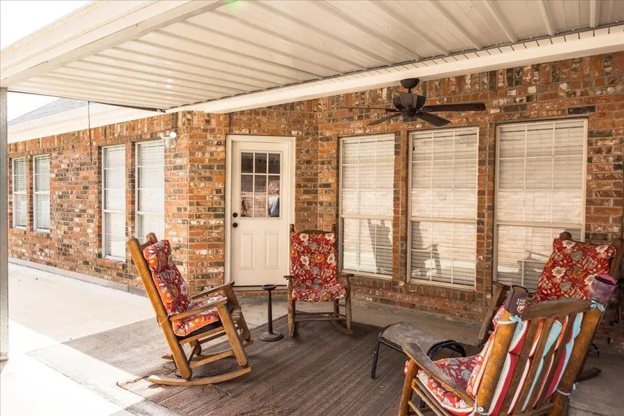 2034 31st, Orange, TX 77630 - Image #2