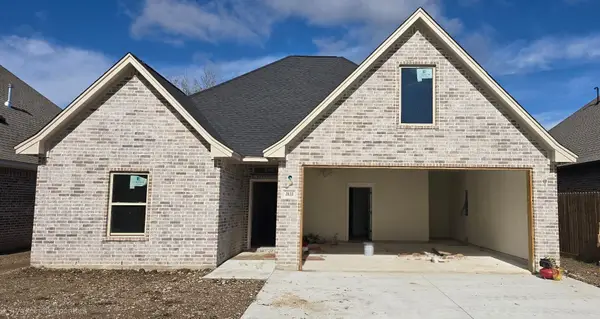 2122 Armstrong Ave, Port Neches, TX 77651