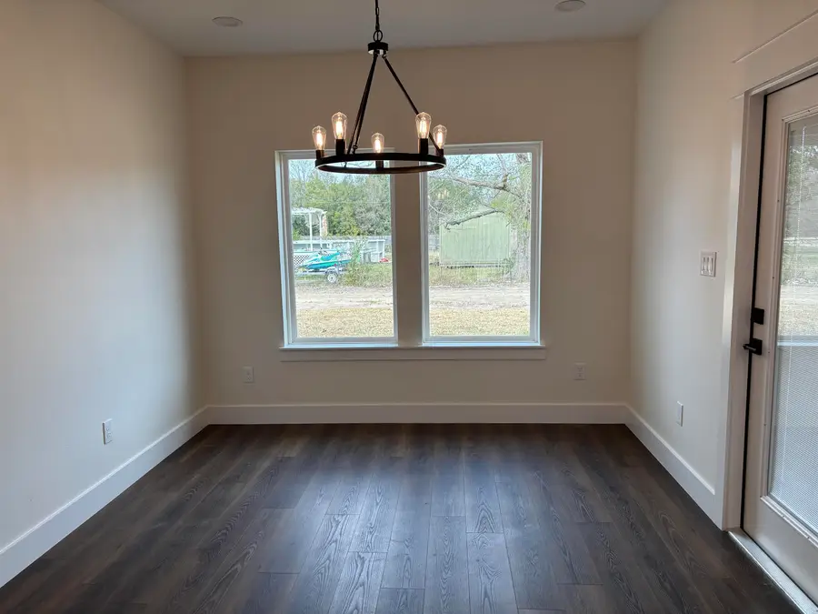 2126 Armstrong Ave, Port Neches, TX 77651 - #2