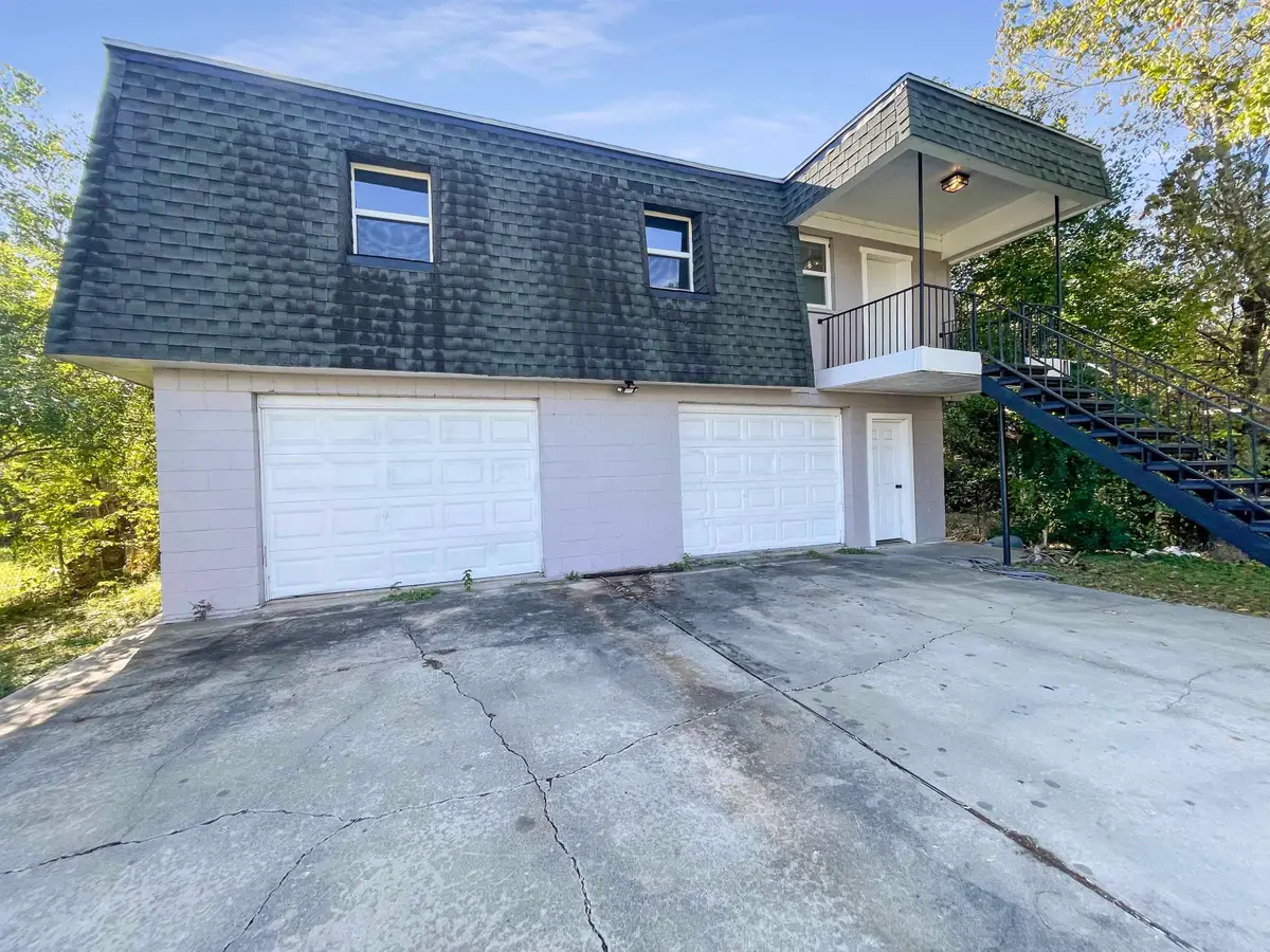 2749 Pearl Ave, Groves, TX 77619 - Image #1