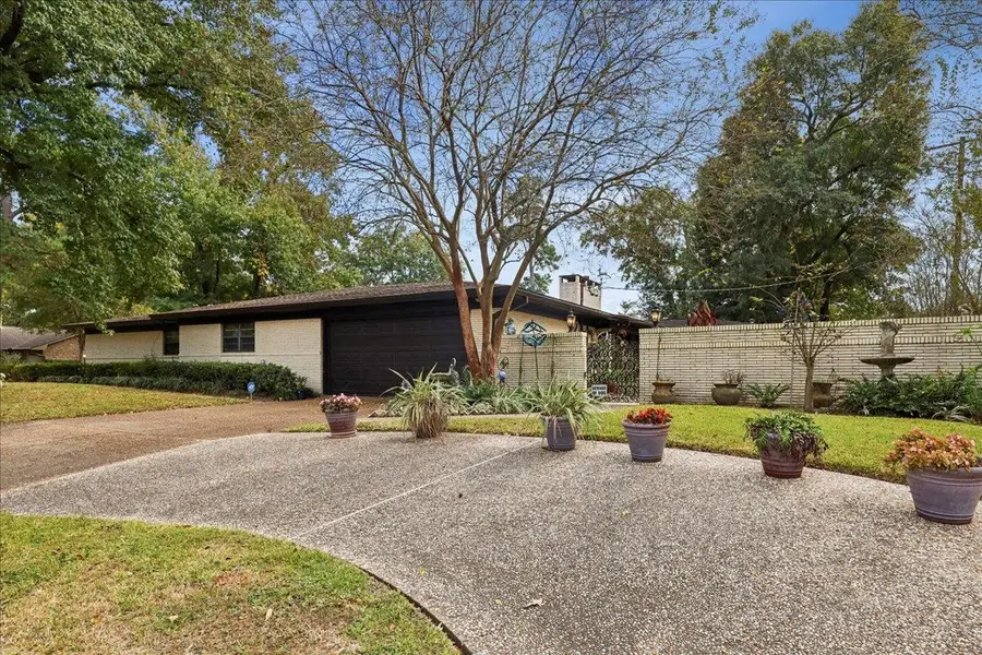 1135 19th St, Beaumont, TX 77706 - Image #2