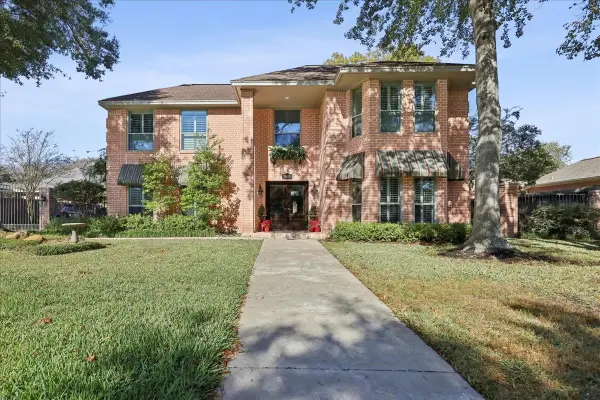 4860 Oakley Ln, Beaumont, TX 77706-7765