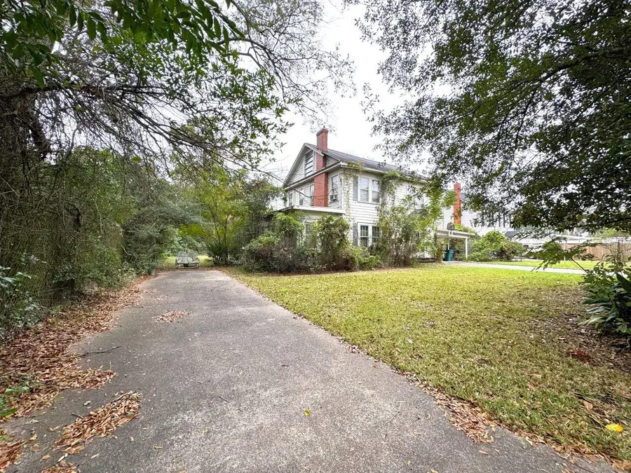 1249 Central Dr, Beaumont, TX 77706 - Image #2