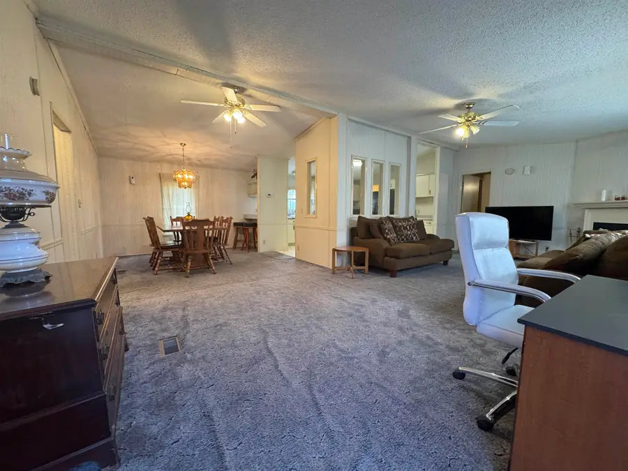 134 1st Ave, Nederland, TX 77627 - #3