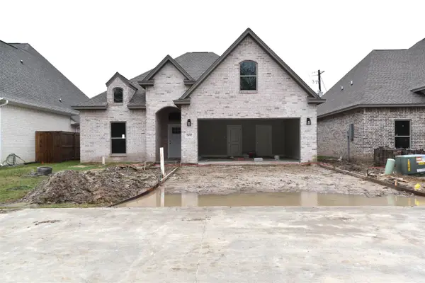 2652 Eloise Ct, Nederland, TX 77627